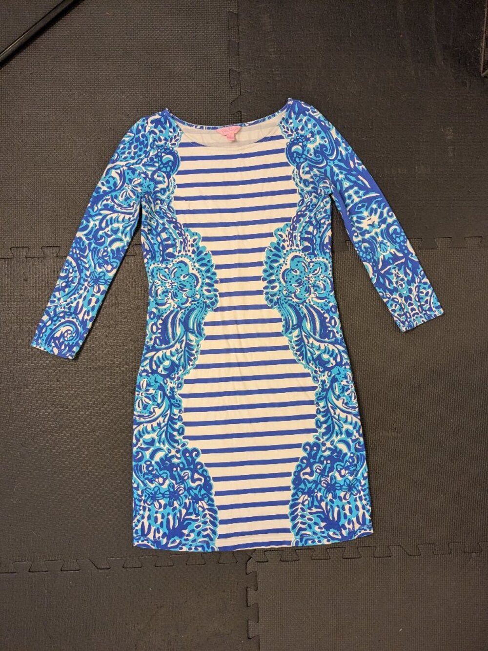 Lilly Pulitzer XS fitted dress blue white stripe floral sheath 3/4 sleeve